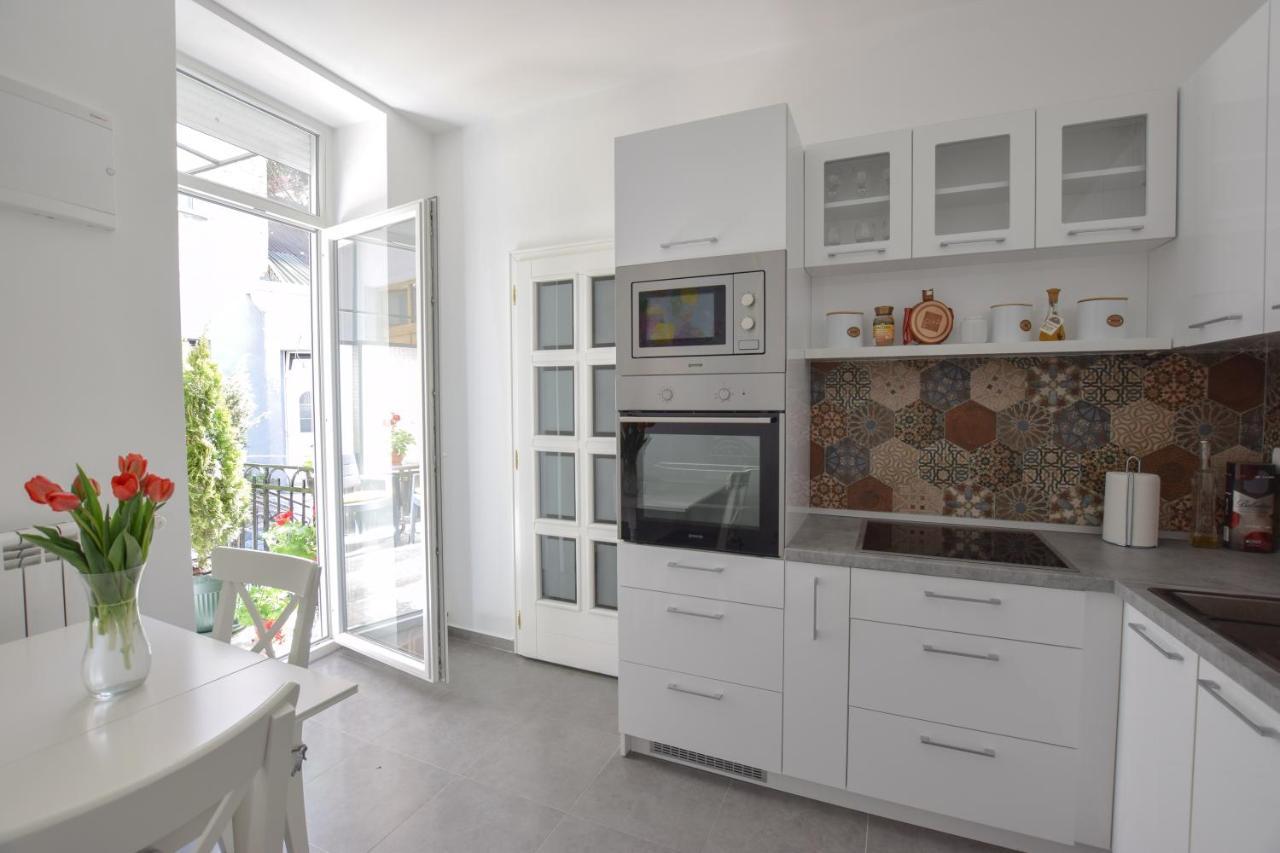 Crown Apartment - Your Most Comfortable Stay Belgrade Extérieur photo