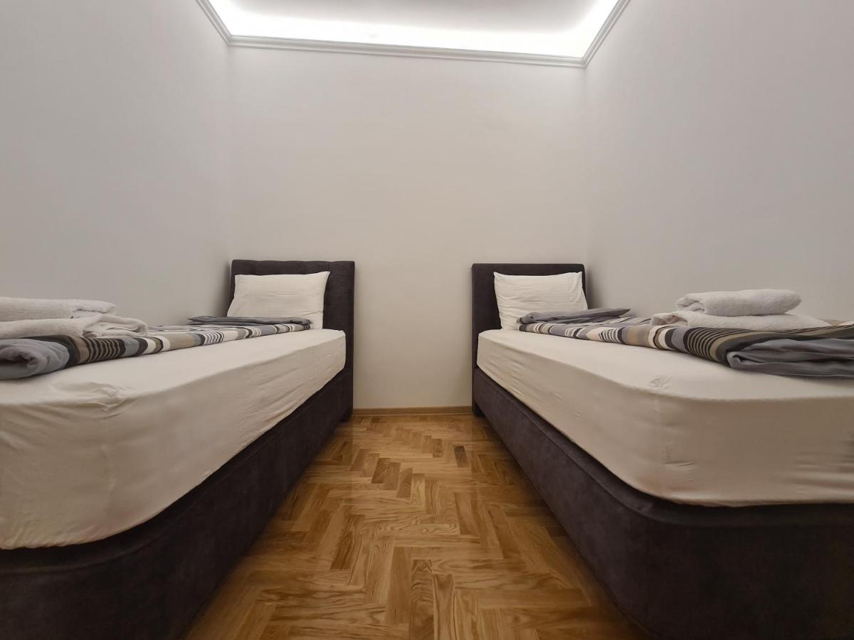 Crown Apartment - Your Most Comfortable Stay Belgrade Extérieur photo